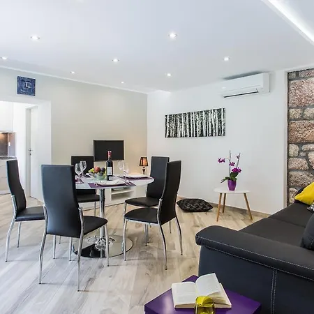 Sunrise Apartament Risika